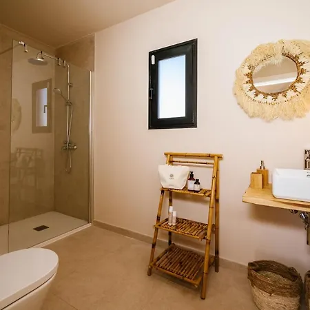 Villa Essea Living With Heated Pool